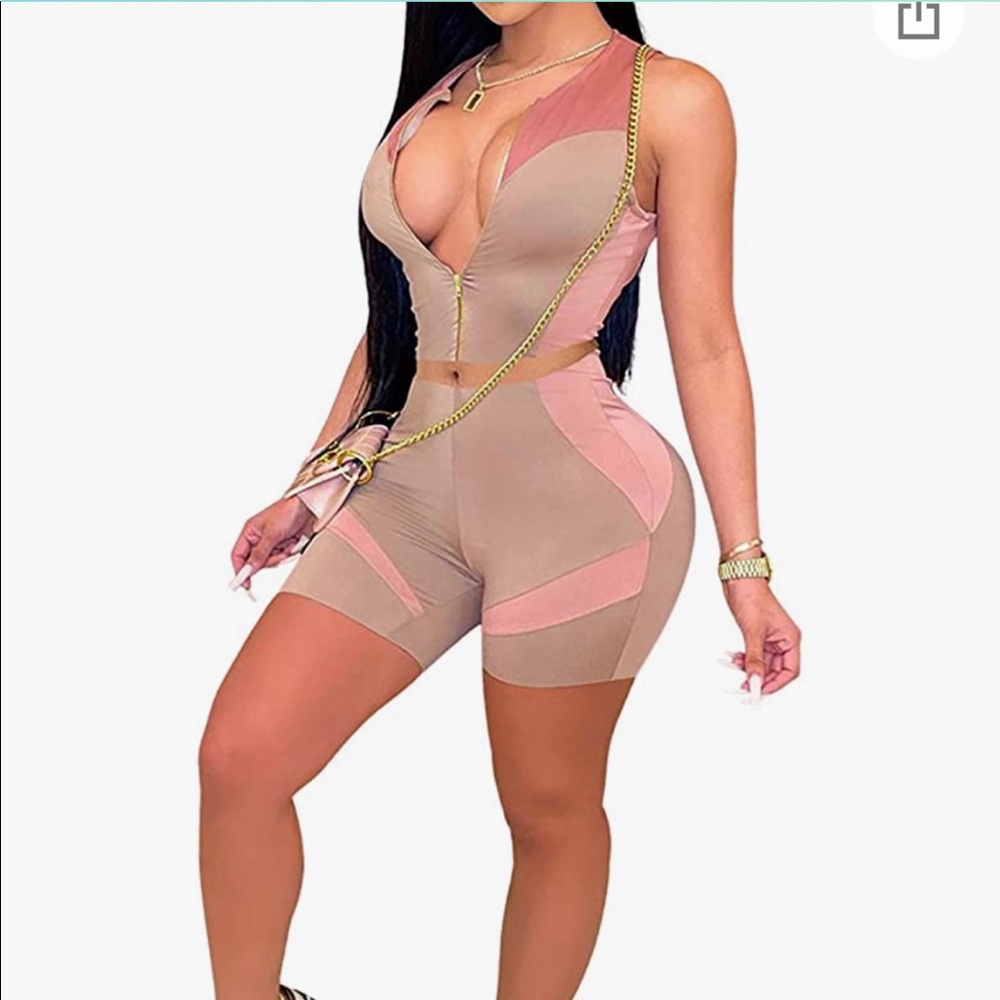 2 piece sportswear set. Crop top with biker shorts worn once